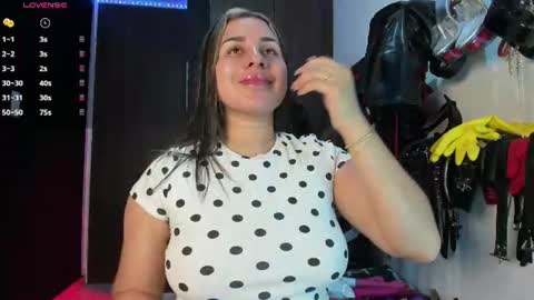 Snapshot of violet_bdsmx chatting on 06-18-26, 10:14 Kim online show from 06-18-26, 10:14