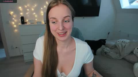 Violet online show from 03-27-26, 12:49