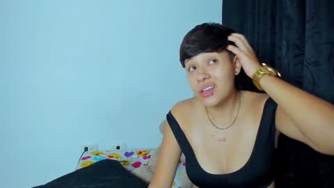 Violet and Casper online show from 12-29-24, 05:53