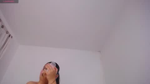 Snapshot of violet_giraldo chatting on 02-08-26, 03:48 violet_giraldo online show from 02-08-26, 03:48