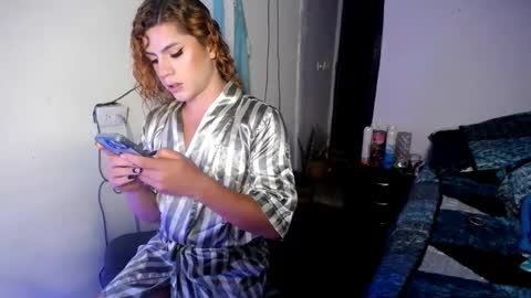 violet_hyuga online show from 09-19-25, 03:52