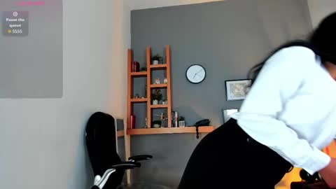 Snapshot of violet_kumar chatting on 12-01-25, 07:41 violet_kumar online show from 12-01-25, 07:41