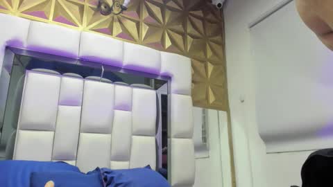 violet_milleer online show from 01-05-26, 07:06