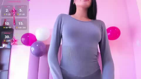 Snapshot of violet_myerrs chatting on 11-04-25, 12:59 violet online show from 11-04-25, 12:59