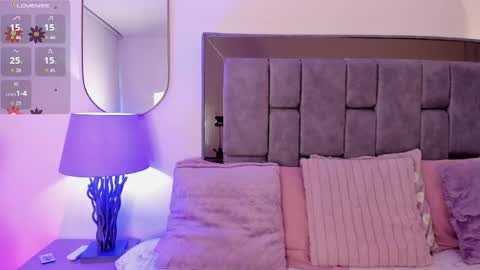 Violet Nova online show from 04-16-26, 11:33