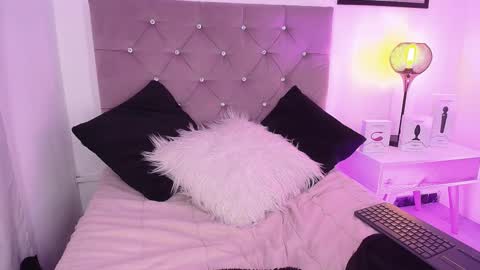 Mary online show from 03-11-25, 06:19