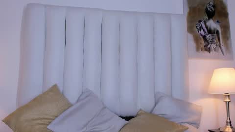 Mary online show from 12-17-25, 06:36