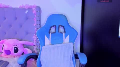 Snapshot of violet_rost chatting on 09-22-25, 03:58 Violet online show from 09-22-25, 03:58