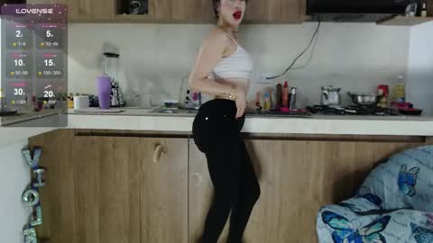 Snapshot of violet_sweet_23 chatting on 10-24-25, 03:36 violet-sweet-23 online show from 10-24-25, 03:36