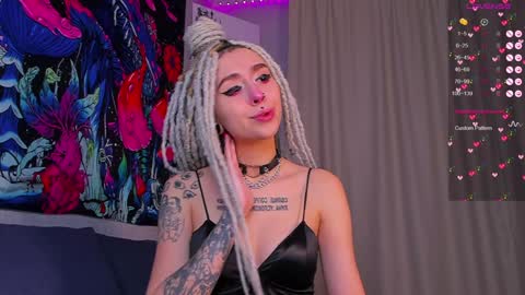 Snapshot of violet_walker7 chatting on 01-03-25, 06:01 Violet online show from 01-03-25, 06:01