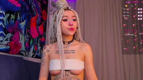 Snapshot of violet_walker7 chatting on 01-11-25, 05:31 Violet online show from 01-11-25, 05:31