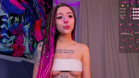 Snapshot of violet_walker7 chatting on 02-01-25, 05:28 Violet online show from 02-01-25, 05:28