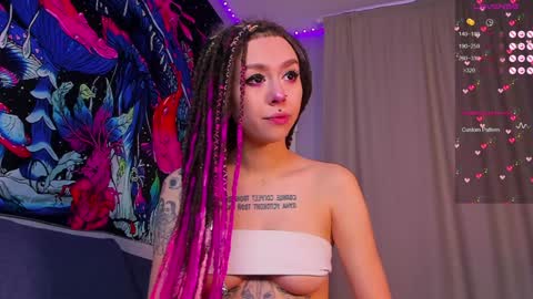 Snapshot of violet_walker7 chatting on 02-07-25, 06:56 Violet online show from 02-07-25, 06:56