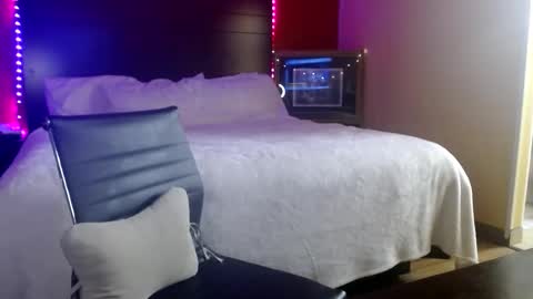 violet_winter97 online show from 02-22-26, 05:08