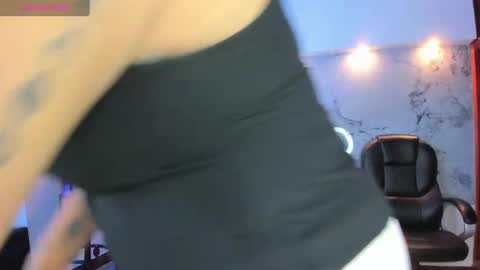 Snapshot of violeta_delavega1 chatting on 09-28-25, 02:17 Violet online show from 09-28-25, 02:17