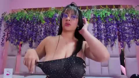 Snapshot of violeta_hard chatting on 02-16-25, 06:21 Valentina Hard online show from 02-16-25, 06:21
