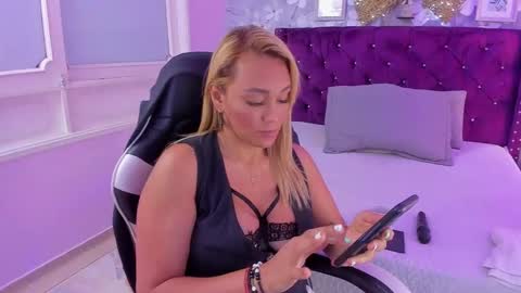 violeta_medina online show from 03-11-25, 10:07