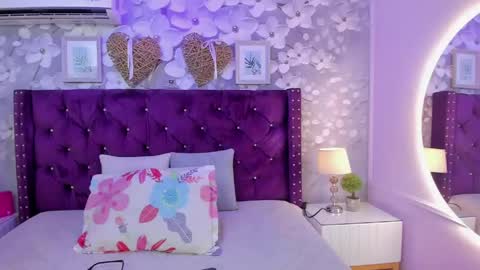Snapshot of violeta_medina chatting on 05-30-26, 02:52 violeta_medina online show from 05-30-26, 02:52