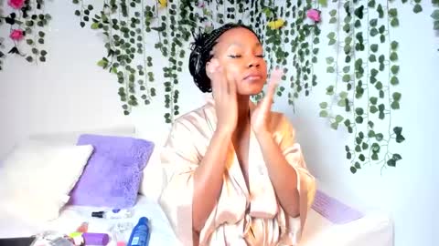 Snapshot of violeta_milleer chatting on 03-07-25, 02:23 Violeta online show from 03-07-25, 02:23