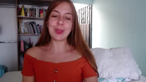 Snapshot of violeta_peter69 chatting on 12-15-25, 09:41 Violeta Peter online show from 12-15-25, 09:41