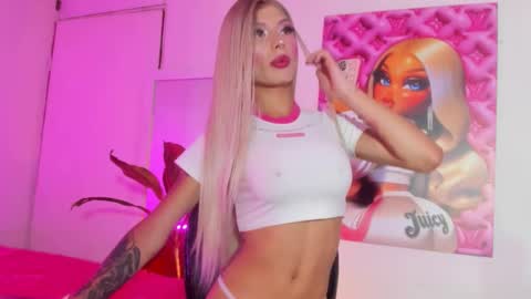 Snapshot of violeta_prince chatting on 09-26-25, 05:17 Violeta Princess Please help me with your thumbs up its important online show from 09-26-25, 05:17