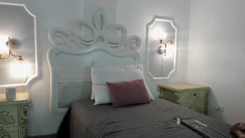 violeta_sannz online show from 06-15-26, 07:38