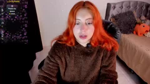Snapshot of violetaarey chatting on 04-30-26, 03:57 Violeta Help me reach 150 thumbs up online show from 04-30-26, 03:57