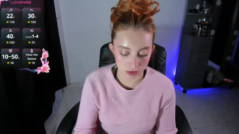 Snapshot of violetaarey chatting on 05-11-26, 09:34 Violeta Help me reach 150 thumbs up online show from 05-11-26, 09:34