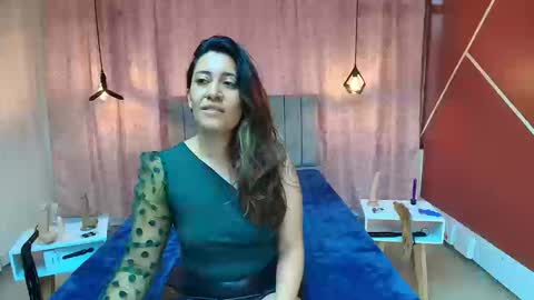Snapshot of violetascott_ chatting on 09-11-25, 01:55 VIOLETA online show from 09-11-25, 01:55