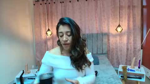 Snapshot of violetascott_ chatting on 09-19-25, 01:23 VIOLETA online show from 09-19-25, 01:23