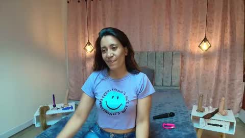 Snapshot of violetascott_ chatting on 11-21-25, 05:22 VIOLETA online show from 11-21-25, 05:22