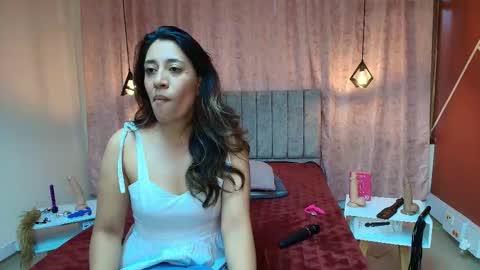 Snapshot of violetascott_ chatting on 12-04-25, 06:49 VIOLETA online show from 12-04-25, 06:49