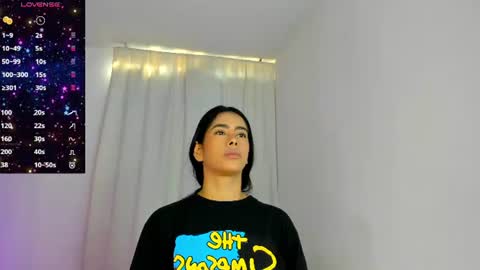 Snapshot of violetasotter chatting on 06-11-26, 12:25 Violeta online show from 06-11-26, 12:25