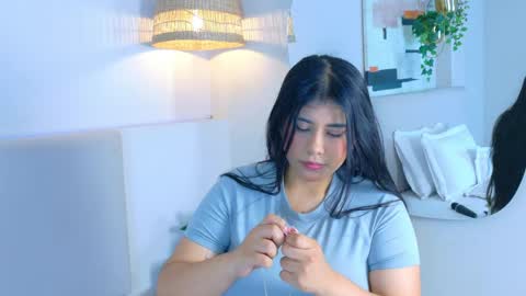 Violet online show from 04-29-26, 11:47