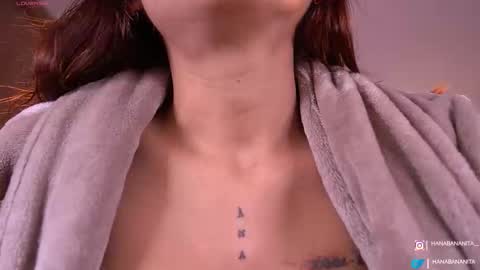 Snapshot of violeth___ chatting on 11-07-25, 11:21 violeth___ online show from 11-07-25, 11:21