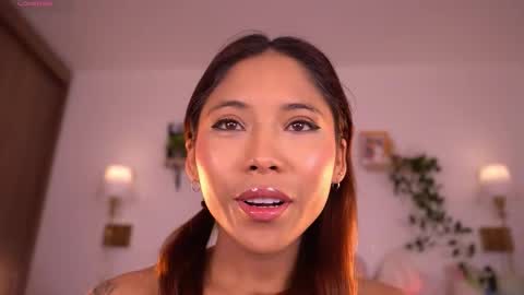 Snapshot of violeth___ chatting on 12-04-25, 01:20 violeth___ online show from 12-04-25, 01:20