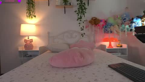 violeth___ online show from 04-21-26, 12:55