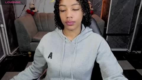 violeth_b online show from 04-15-26, 01:18