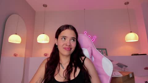 Violeth Hill online show from 01-22-25, 08:28