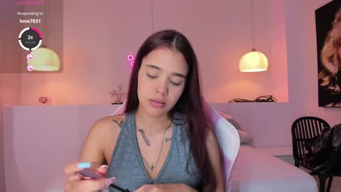 Violeth Hill online show from 01-27-25, 08:17