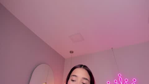 Violeth Hill online show from 02-07-25, 08:42