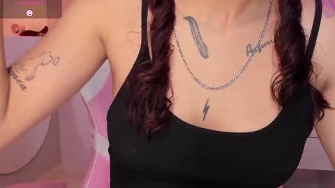 Violeth Hill online show from 02-12-25, 08:29