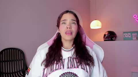 Violeth Hill online show from 02-26-25, 05:09