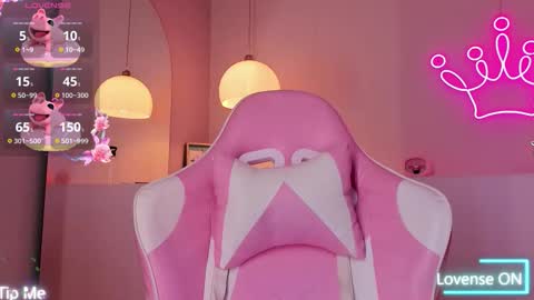 Violeth Hill online show from 11-25-25, 07:03