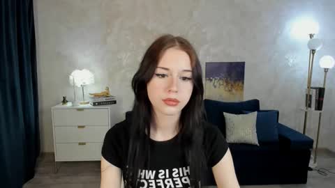 violetharmee online show from 03-18-26, 12:41