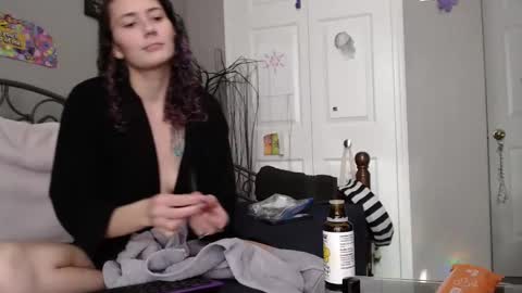 Violet Hooper online show from 01-14-25, 05:12