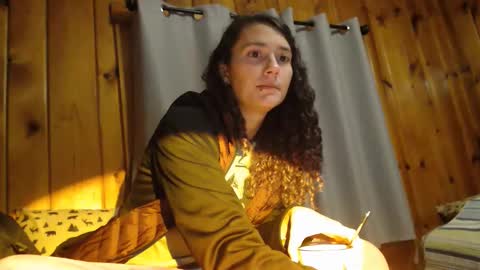 Violet Hooper online show from 03-31-26, 08:04