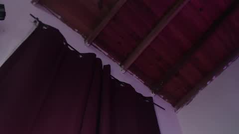 Snapshot of violethrammstein chatting on 09-25-25, 08:18 ViolethRammstein online show from 09-25-25, 08:18