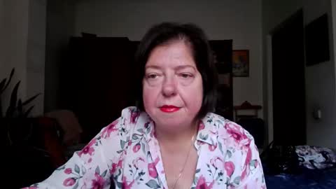 Snapshot of violetpulse chatting on 10-17-25, 10:40 violetpulse online show from 10-17-25, 10:40