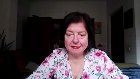 Snapshot of violetpulse chatting on 11-14-25, 08:57 violetpulse online show from 11-14-25, 08:57